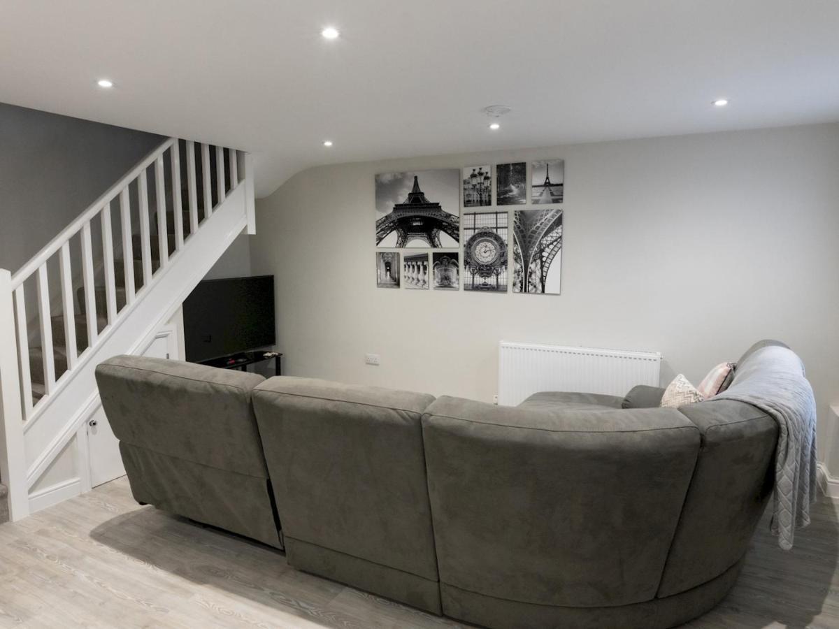Apartment Townhouse In The Heart Of With Beach Hut Poole