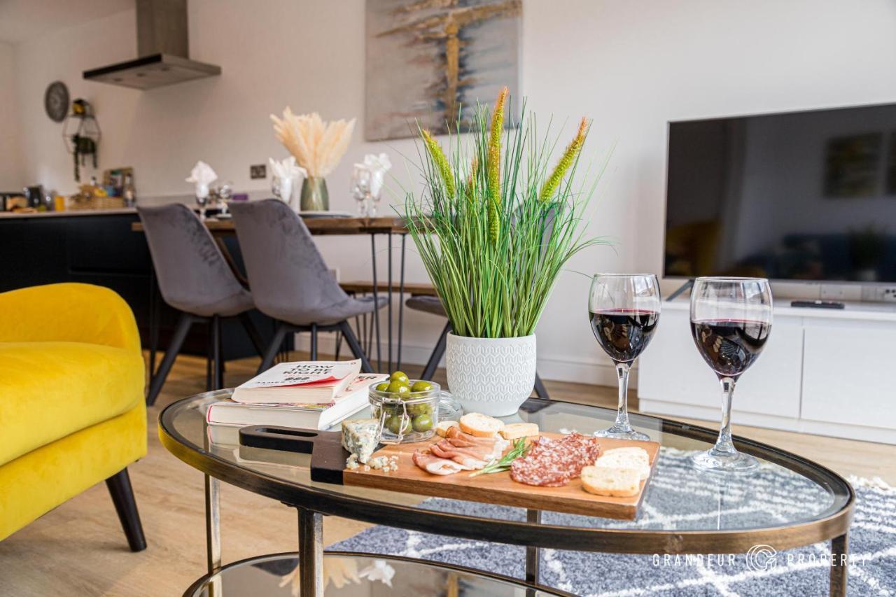 Denmark House By Grandeur Property Holiday home Poole