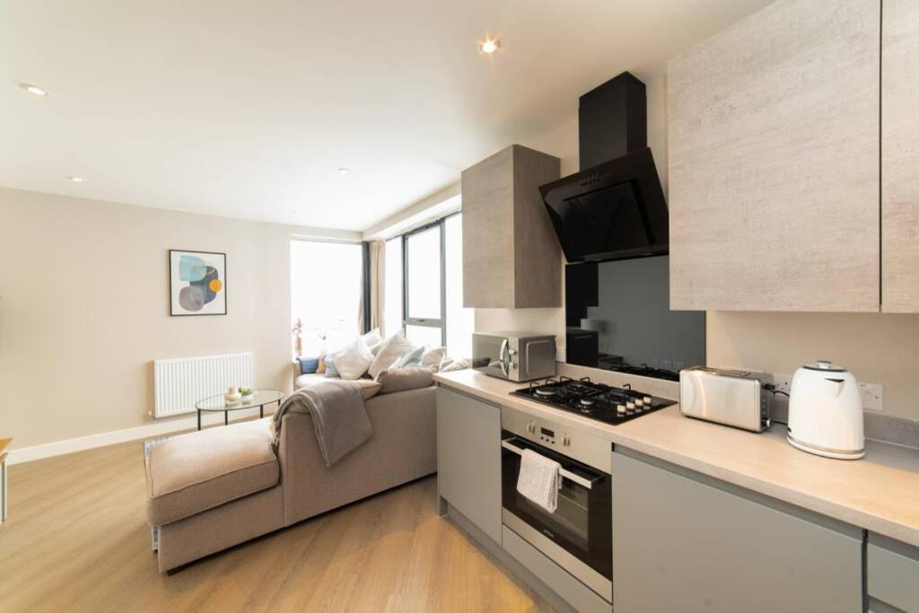 No Five Harbour Side Apartment
