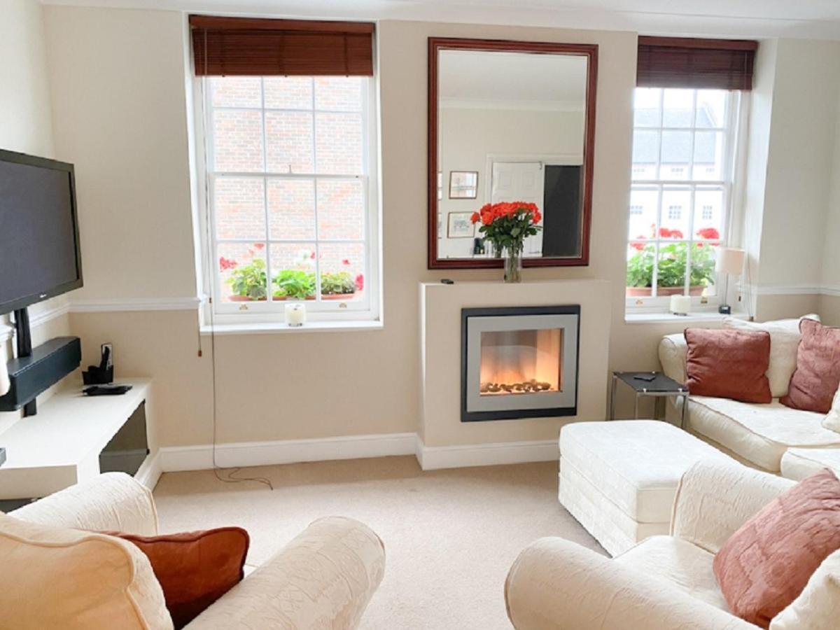 The Quay - Old Town - Great Location - Secure Free Parking Poole