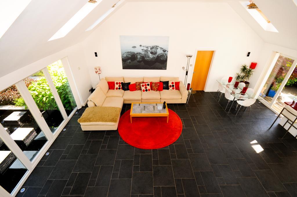 The White Lodge