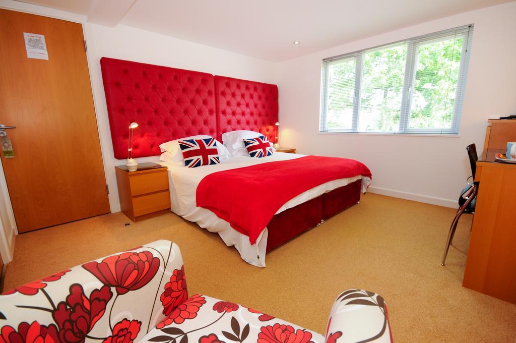 The White Lodge Bed & Breakfast 2*