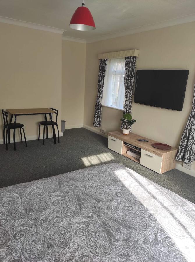 Guest house Double Room Sandbanks, Poole, Dorset, Free Parking