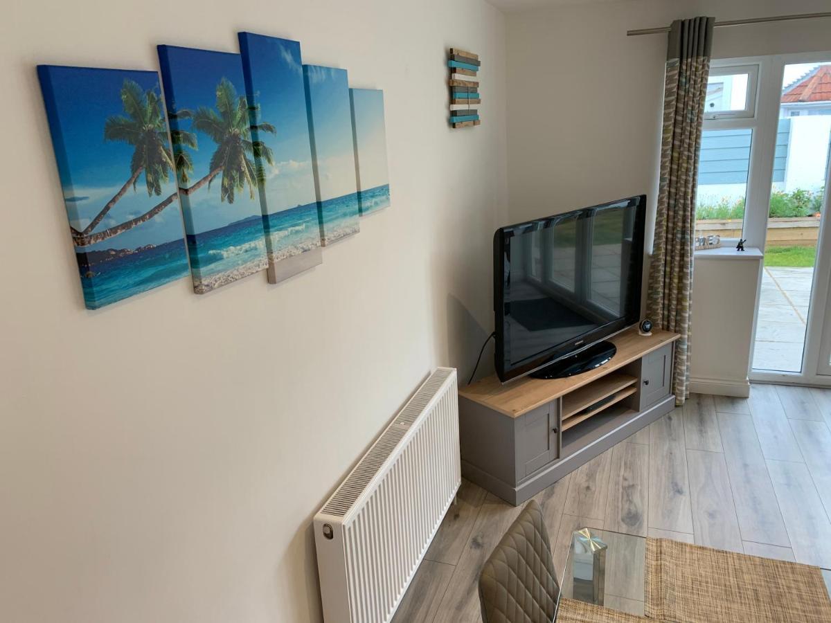 3 Bedroom Detached Beach House * Poole