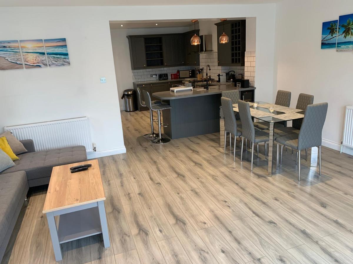 3 Bedroom Detached Beach House Poole