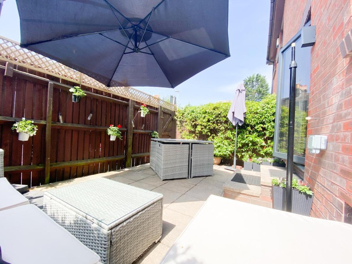 Harbourside House - Great Location - Parking - 2 En-suites - Sleeps 5 1 Poole
