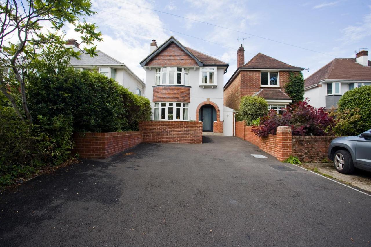 Ashley House - Beautiful 3 Bedroom House In A Fantastic Location Near Sandbanks. Poole