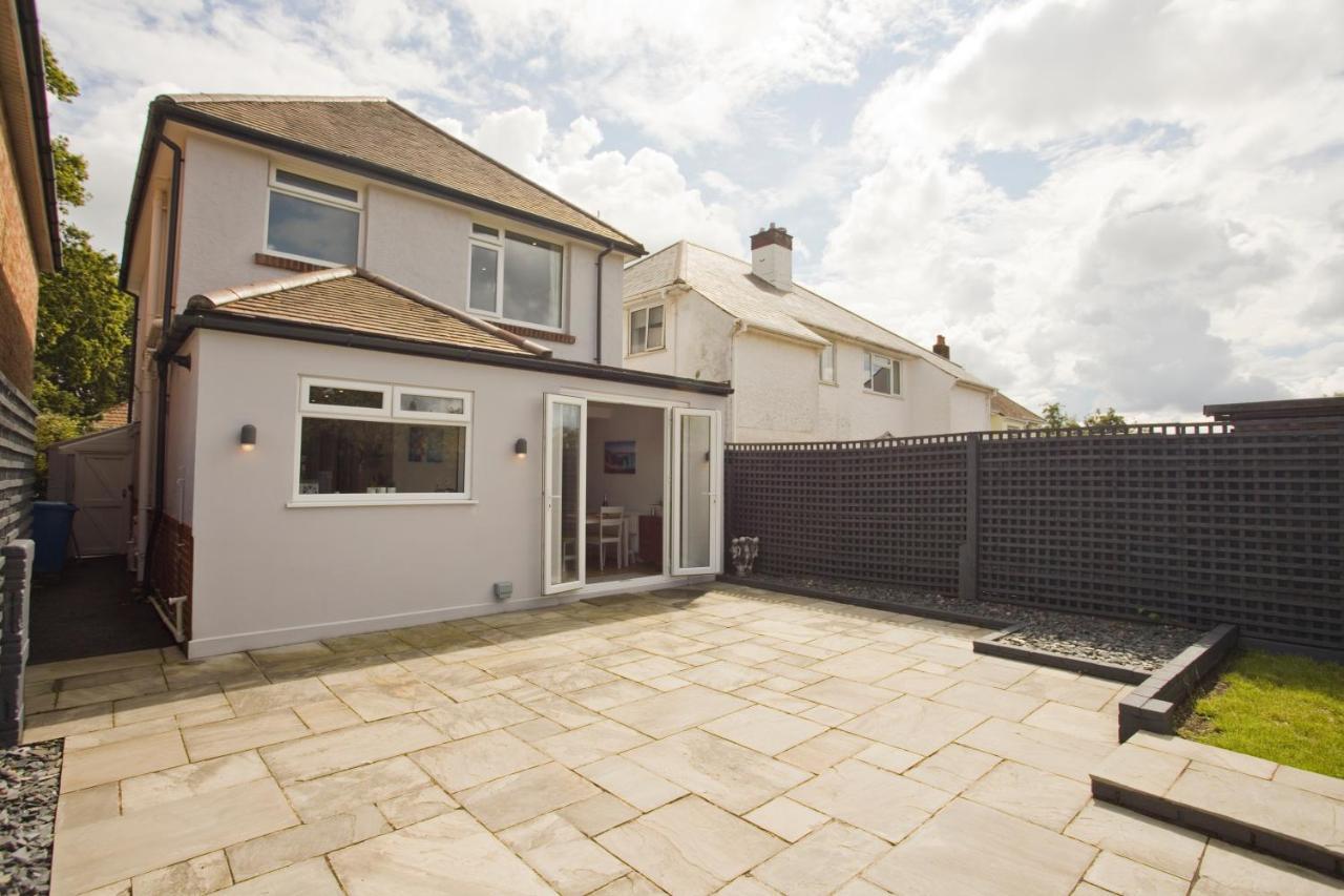 Holiday home Ashley House - Beautiful 3 Bedroom House In A Fantastic Location Near Sandbanks. *