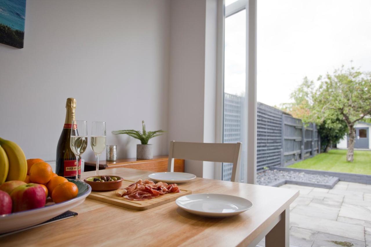 Ashley House - Beautiful 3 Bedroom House In A Fantastic Location Near Sandbanks. *
