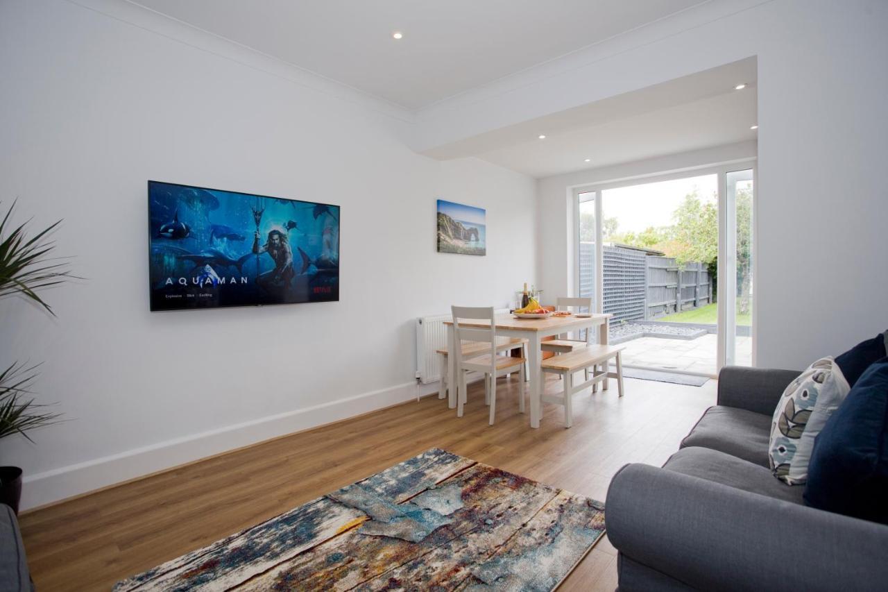 Ashley House - Beautiful 3 Bedroom House In A Fantastic Location Near Sandbanks. *