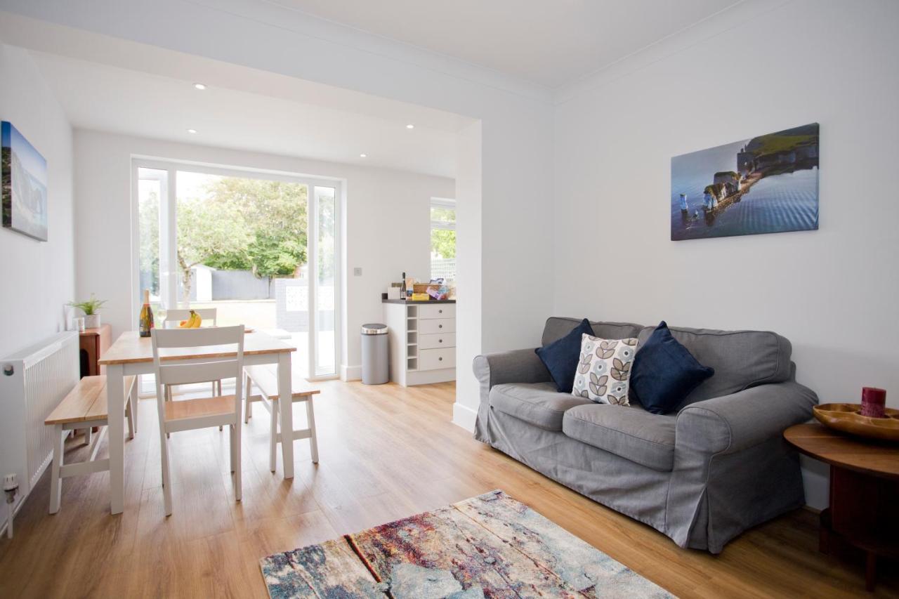 Holiday home Ashley House - Beautiful 3 Bedroom House In A Fantastic Location Near Sandbanks.