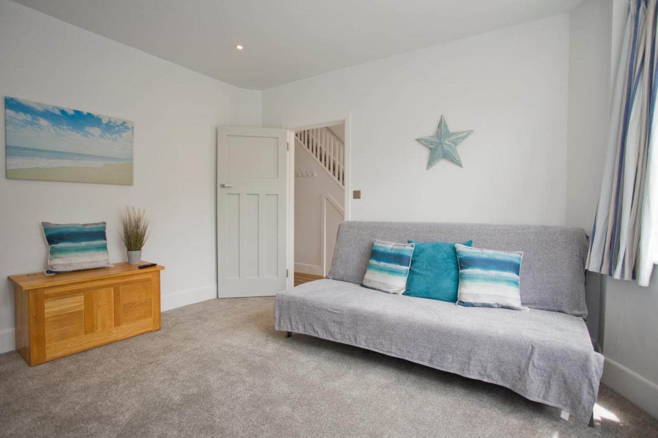 Ashley House - Beautiful 3 Bedroom House In A Fantastic Location Near Sandbanks.