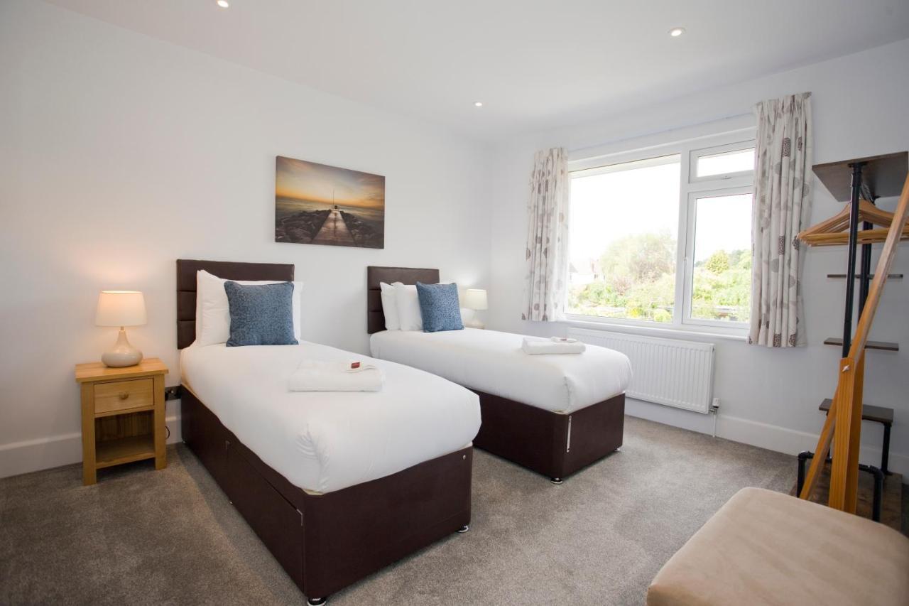 Ashley House - Beautiful 3 Bedroom House In A Fantastic Location Near Sandbanks. *