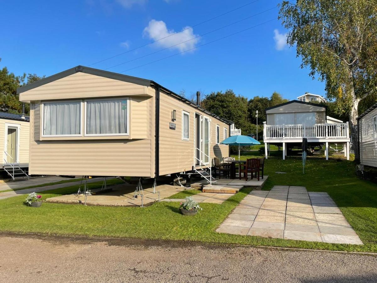 Guest house 51 Lytchett Bay View, 3 Bed, Rockley Park Poole