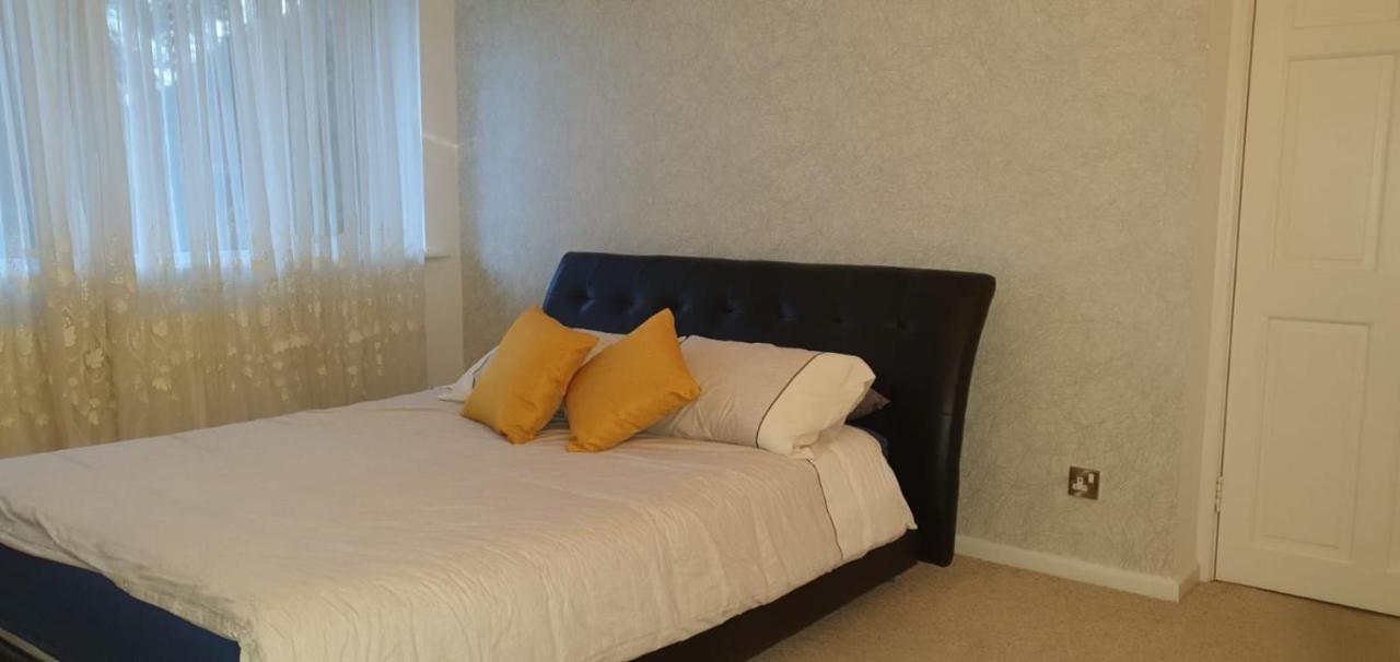 2 Bed Semi-detached House *