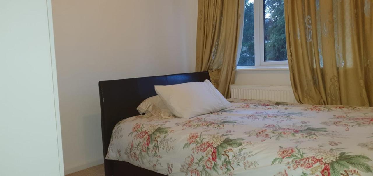 2 Bed Semi-detached House Poole