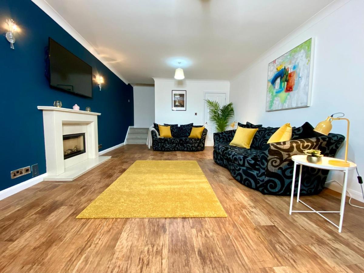 Lovely House In A Great Location With Parking, Wifi & Smart Tv - Near & Bournemouth Holiday home Poole