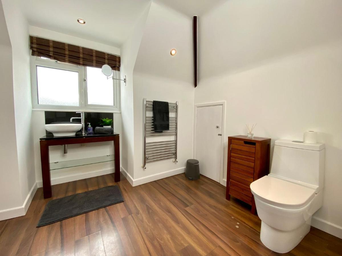 Holiday home Lovely House In A Great Location With Parking, Wifi & Smart Tv - Near & Bournemouth