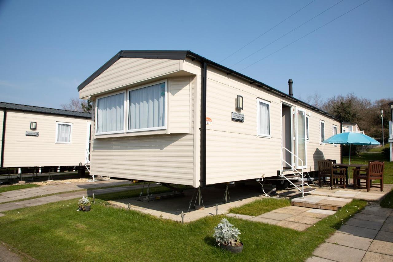 Guest house 51 Lytchett Bay View, 3 Bed, Rockley Park Poole