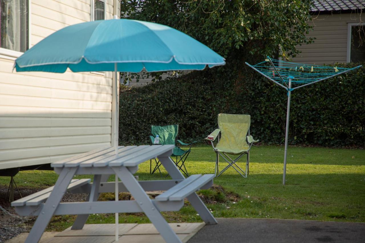 41 Orchard Bank, 3 Bed, Rockley Park * Poole
