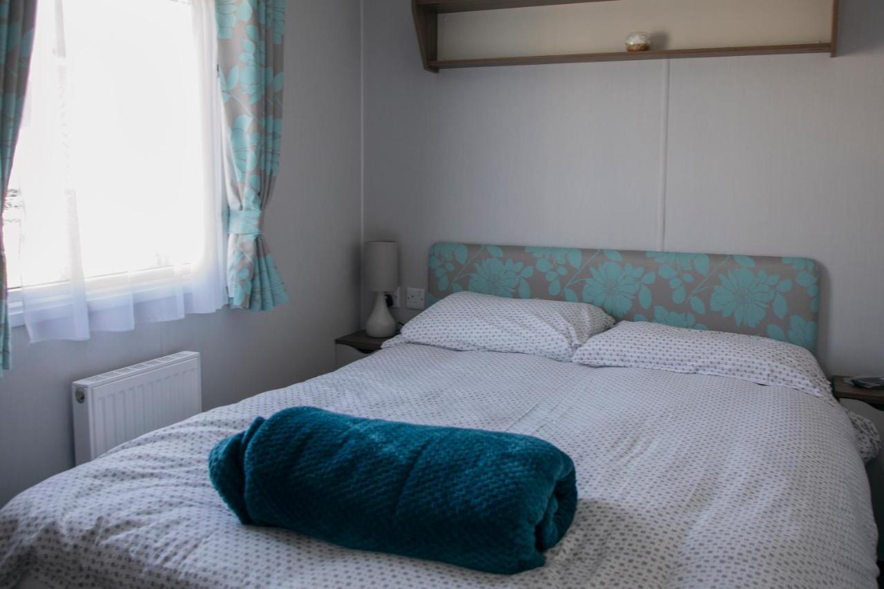 51 Lytchett Bay View, 3 Bed, Rockley Park Guest house Poole