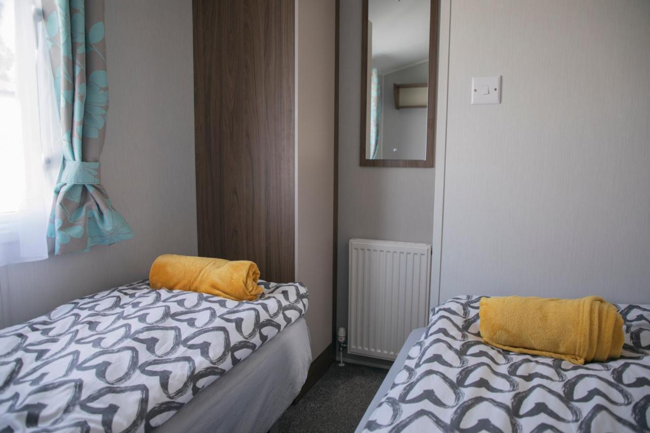 51 Lytchett Bay View, 3 Bed, Rockley Park Guest house *