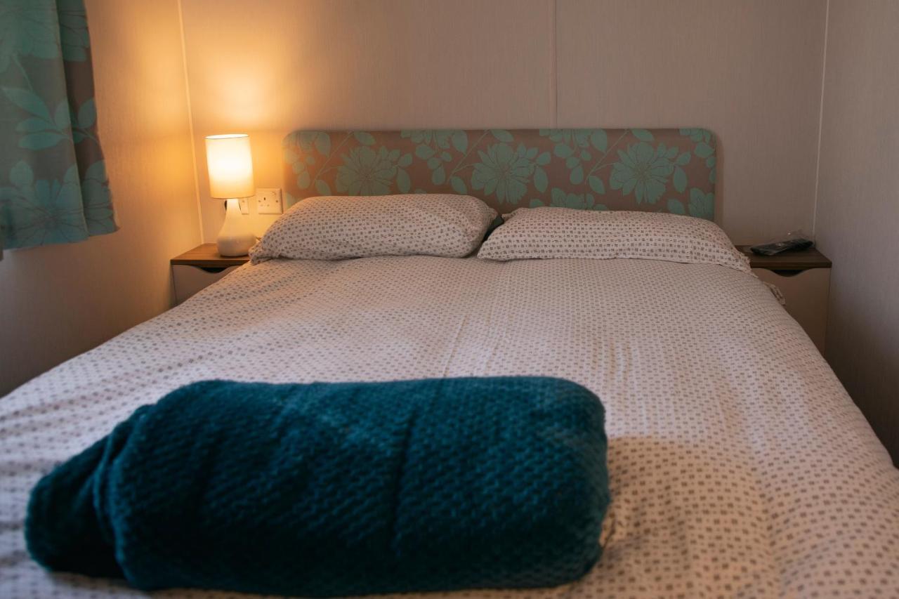 Guest house 51 Lytchett Bay View, 3 Bed, Rockley Park Poole