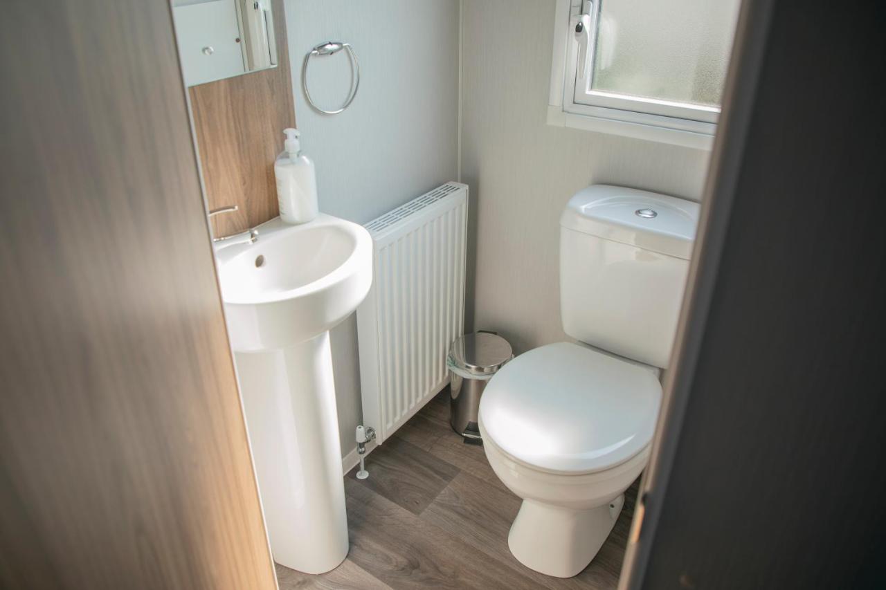 Guest house 51 Lytchett Bay View, 3 Bed, Rockley Park Poole