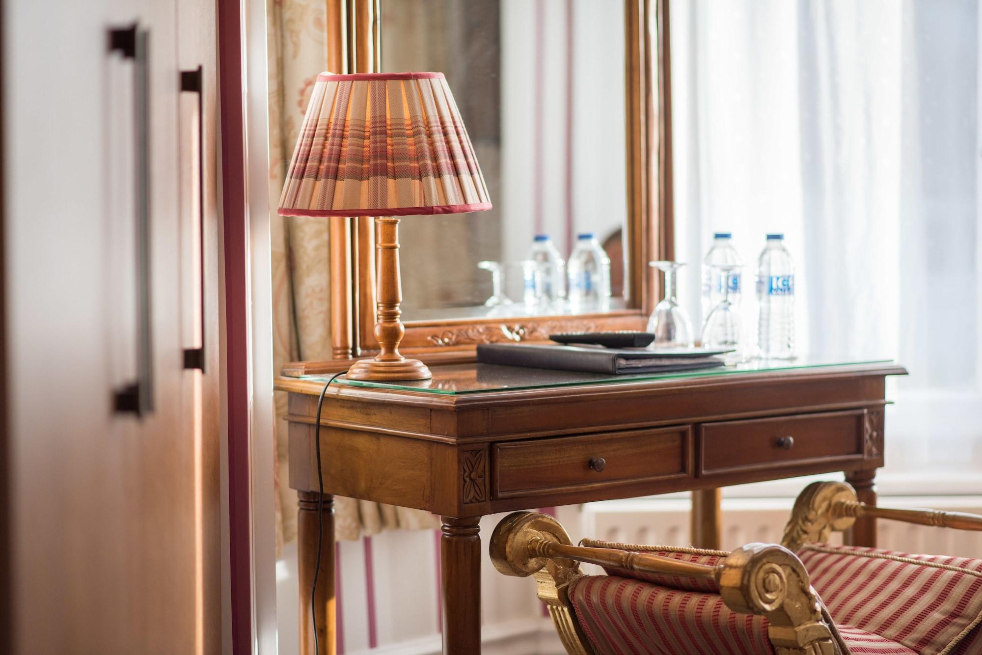 Grovefield Manor Hotel