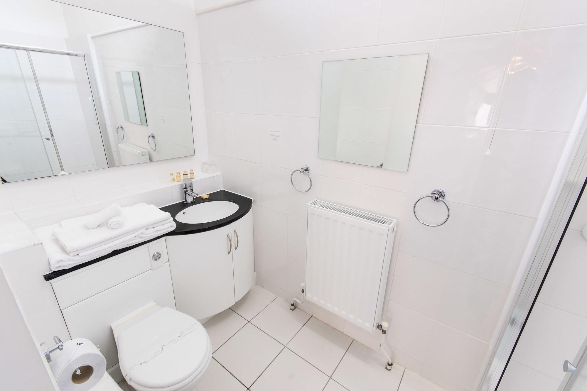 Grovefield Manor 4* Poole