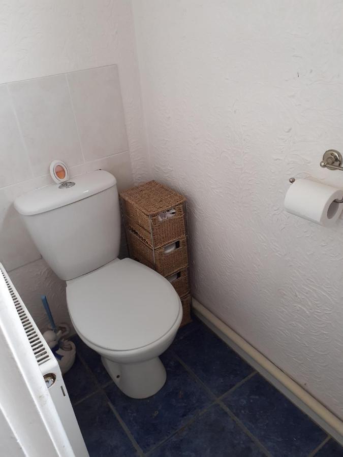 Double Bedroom Sleeps 1 Or 2 With Back Garden View