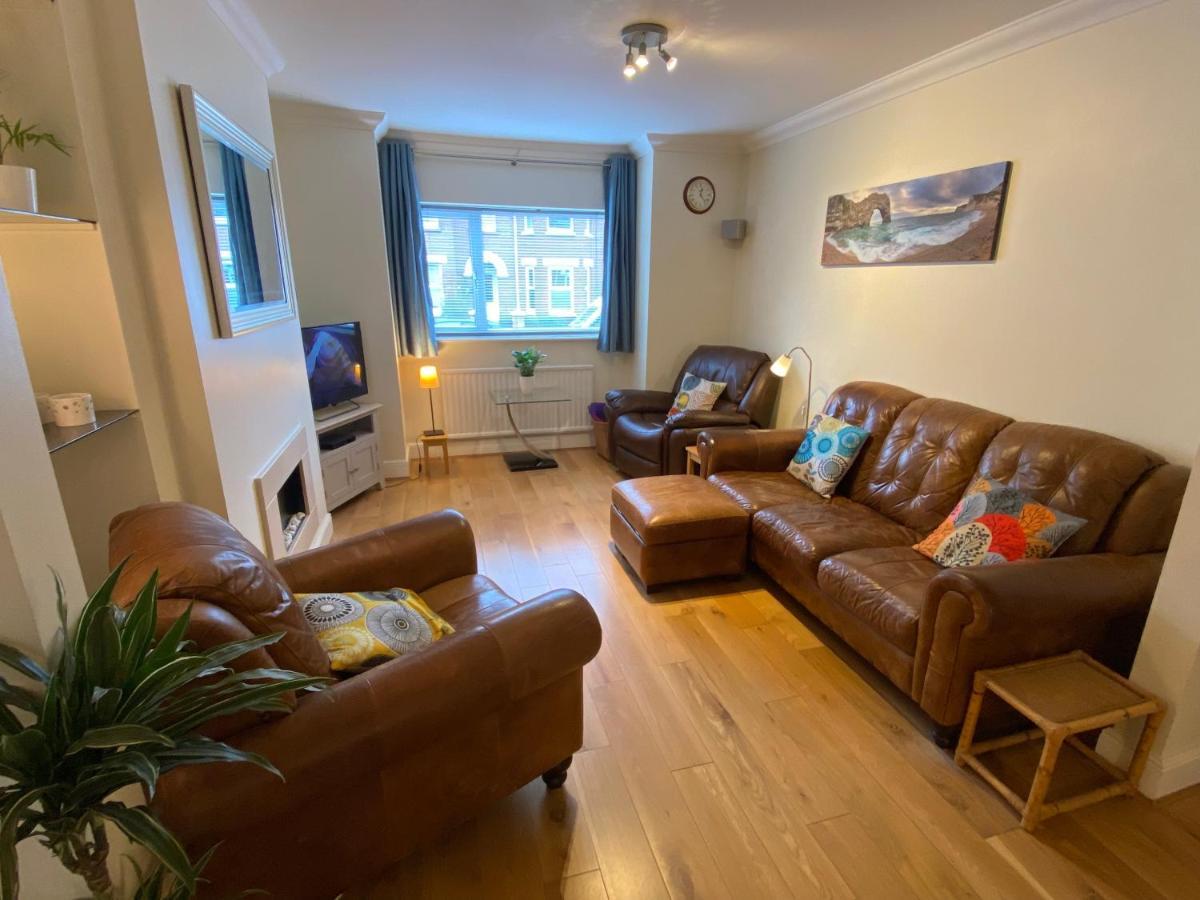 3 Double Bed House 10 Mins From Sandbanks * Poole