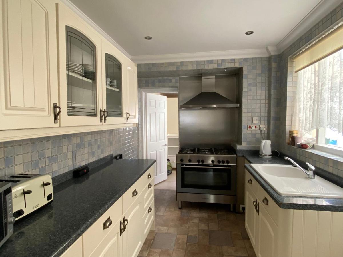 Holiday home 3 Double Bed House 10 Mins From Sandbanks