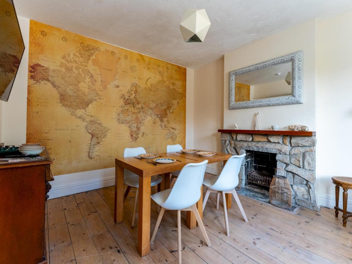 Pass The Keys Lovely Adjoining Family In House And Parking *