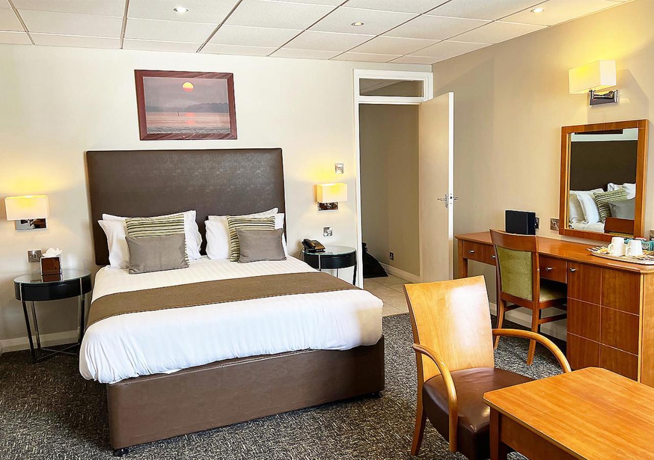 Sandbanks 4*