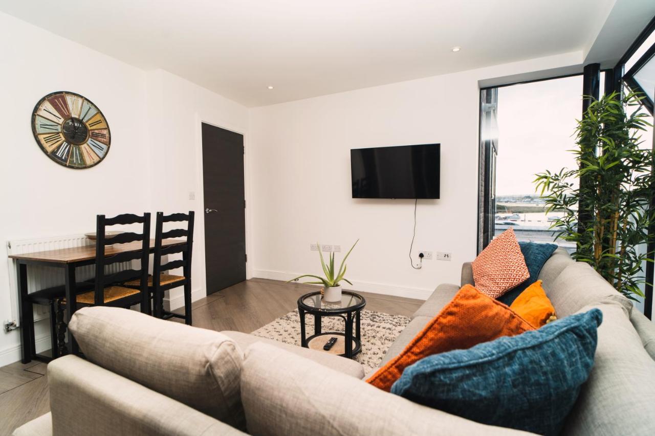 Quay Sea View With Parking Apartment Poole