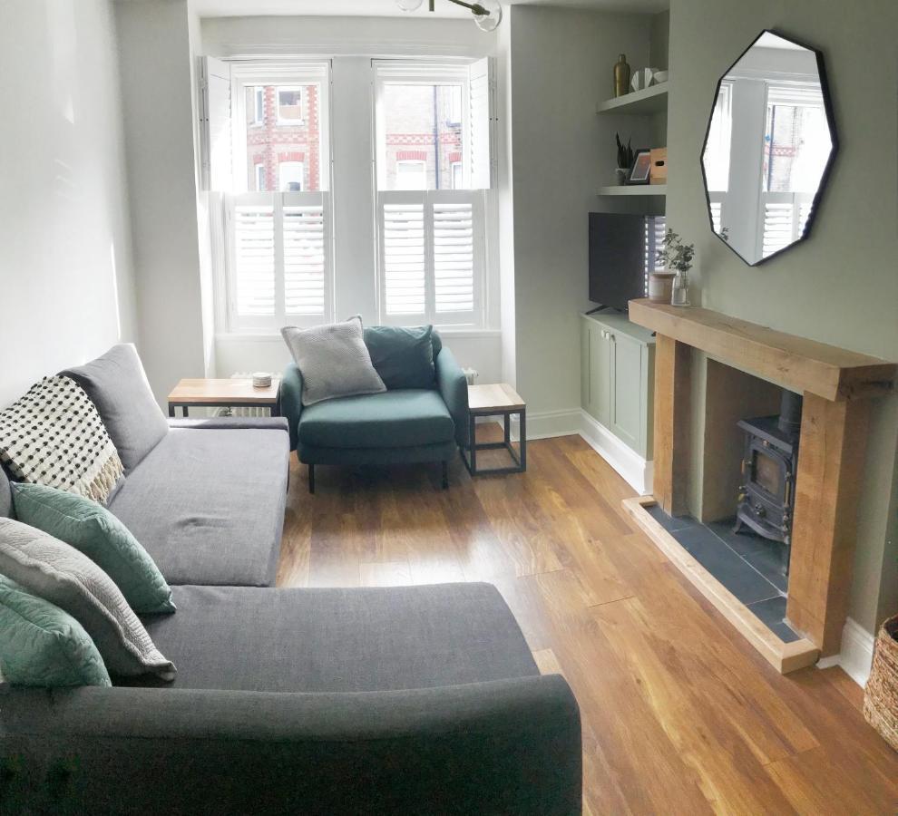 Emerson House. Close To Harbour & Town Centre Holiday home