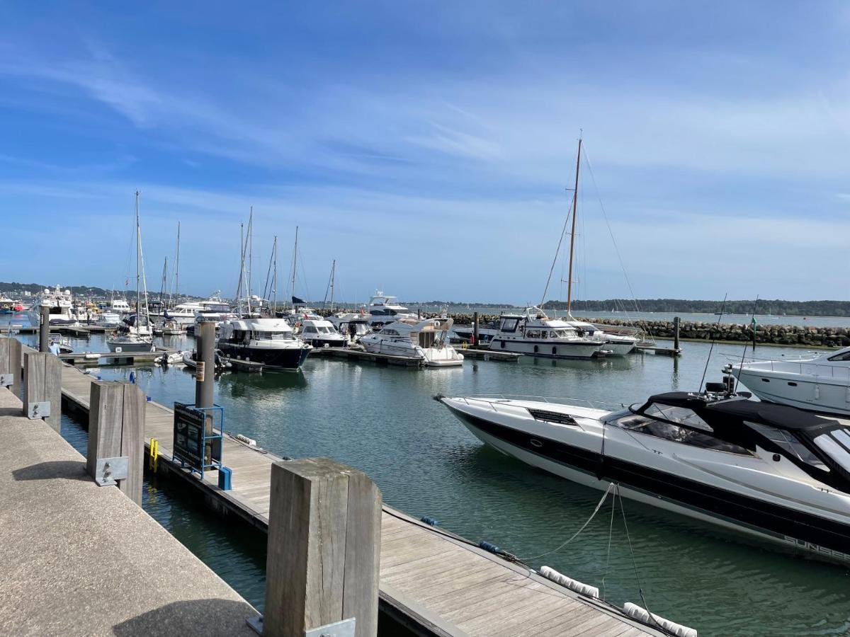 Quay & Sea View Spacious Modern Secure Parking * Poole