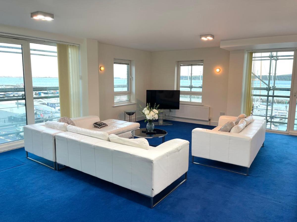 Quay & Sea View Spacious Modern Secure Parking *