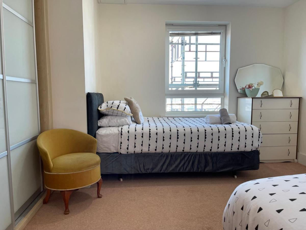 Apartment Quay & Sea View Spacious Modern Secure Parking *