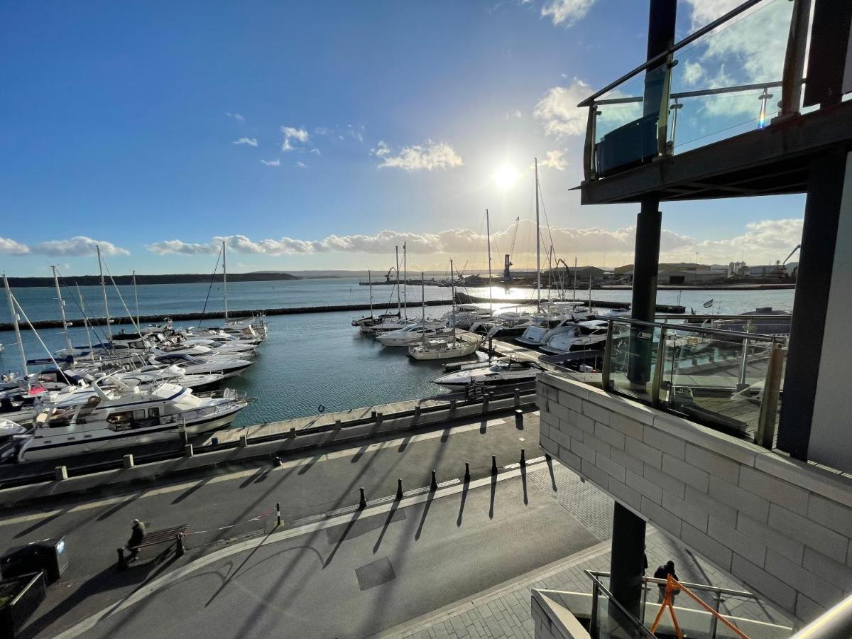 Quay & Sea View Spacious Modern Secure Parking *