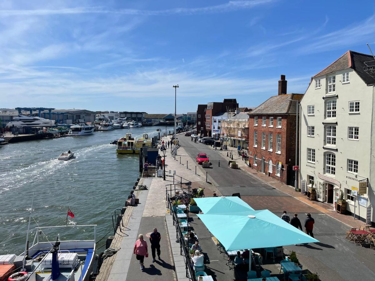 Apartment Quay & Sea View Spacious Modern Secure Parking *