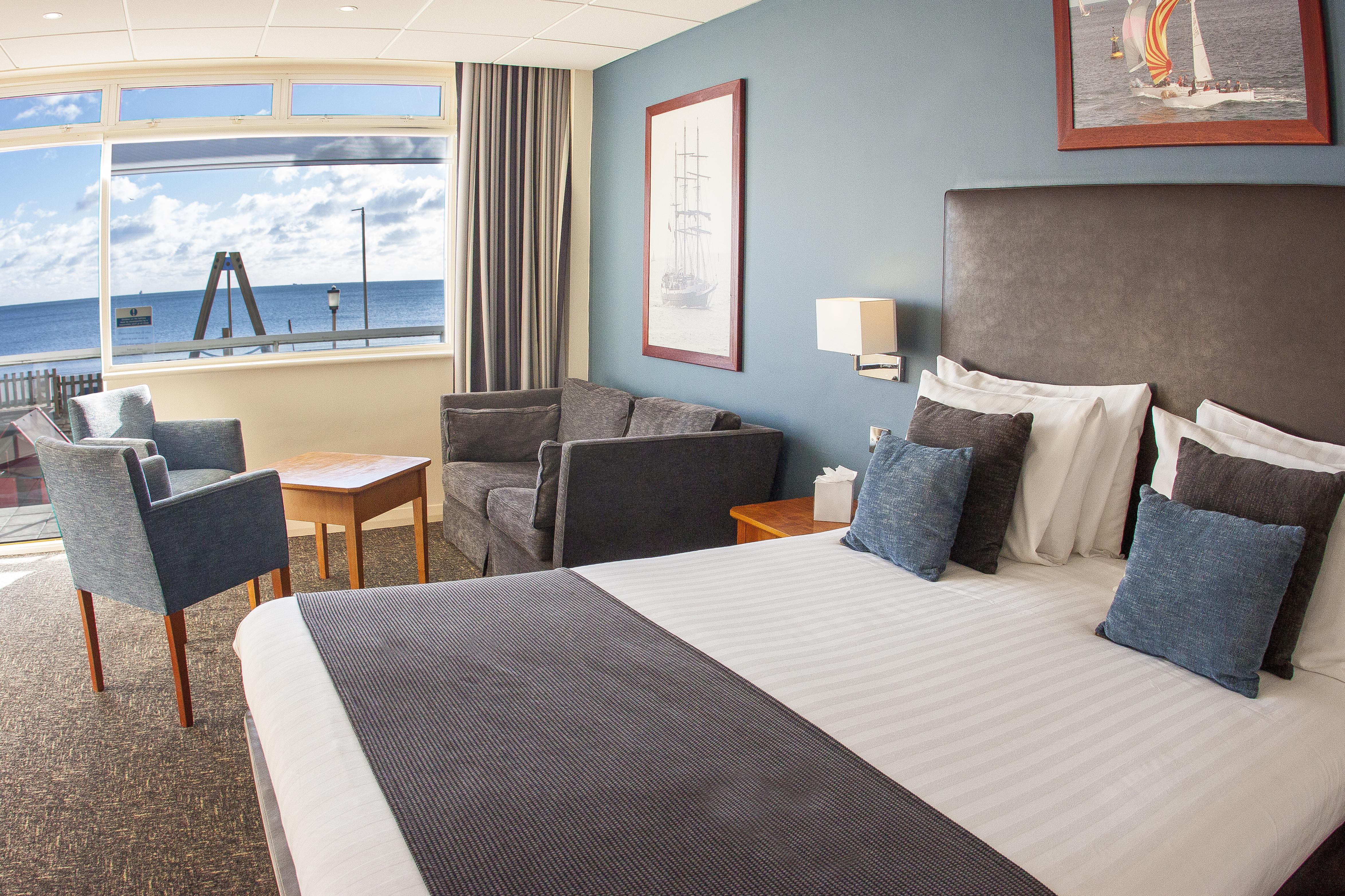 Sandbanks Hotel 4*