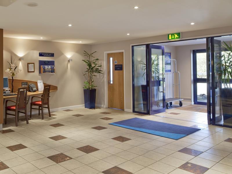 Express By Ihg Hotel 3*