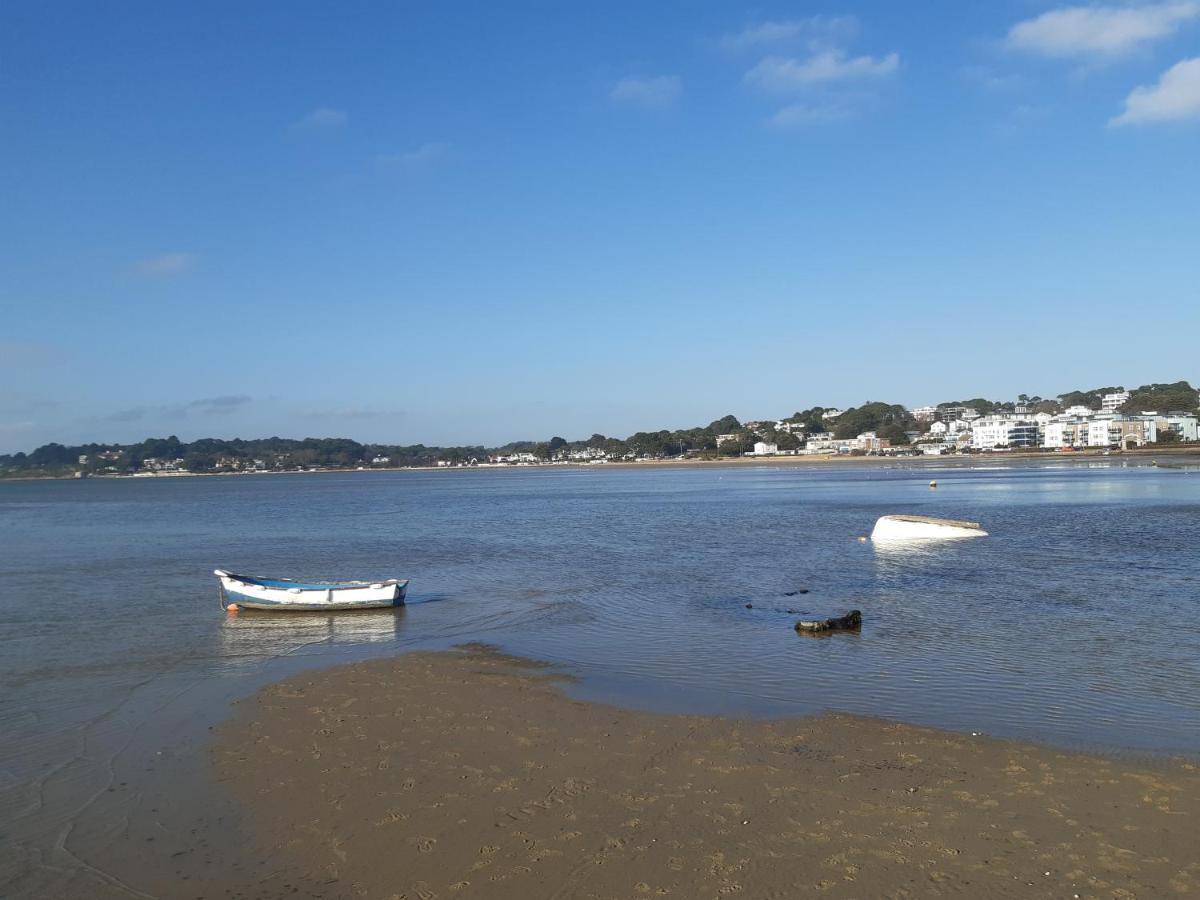 Aqua Vista * Poole