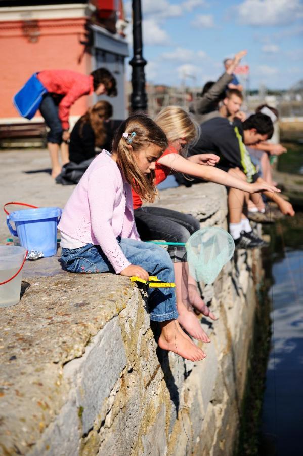 Les Bateaux * Poole