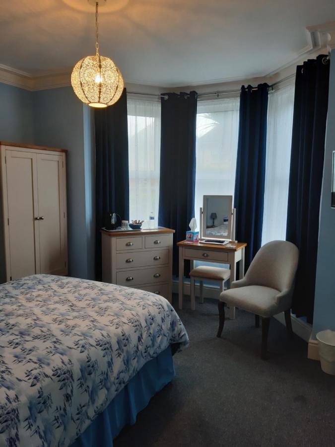 South Rising 3* Poole