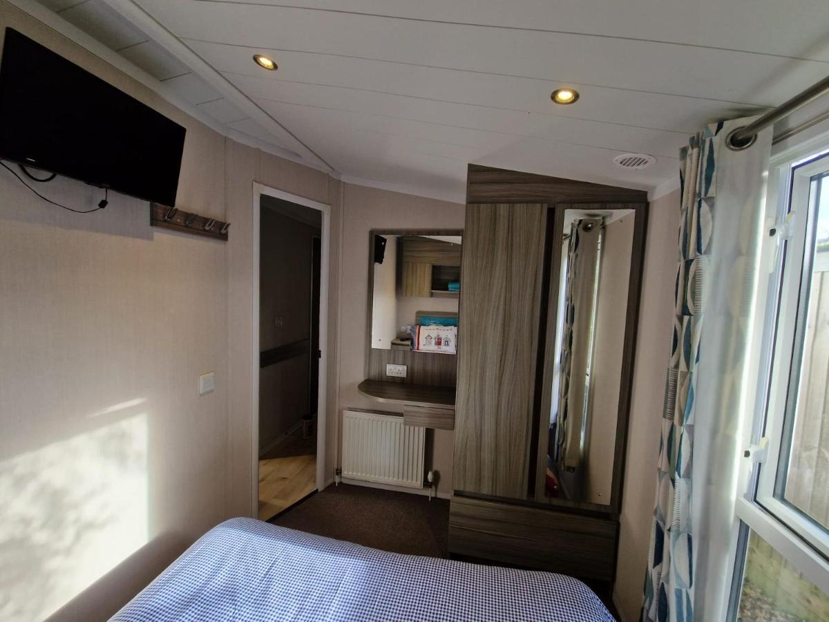 Seaside 8-person Caravan At Rockley Park * Poole
