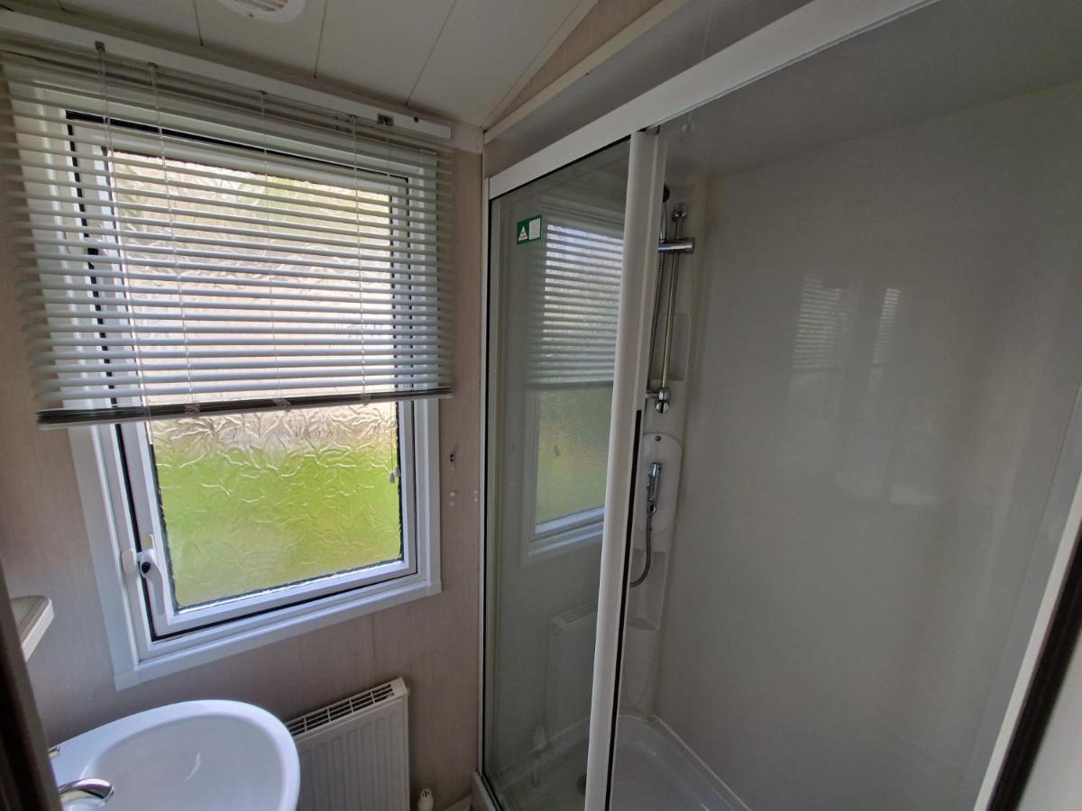 Seaside 8-person Caravan At Rockley Park Chalet *