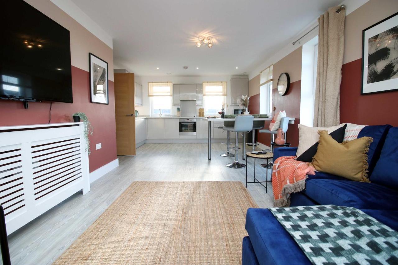 Apartment Stylish Modern Retreat Overlooking Quay *